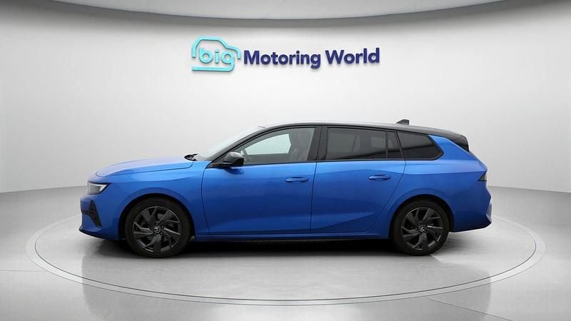 Used Vauxhall Astra S 131 HP (96 kW) 2024 Blue Estate