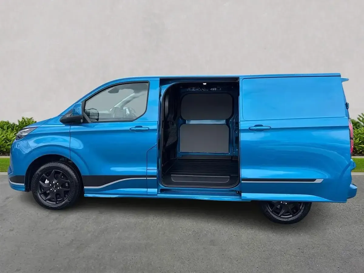 New Ford E-Transit Sport 160 kW (218 HP) 2026 Blue Van