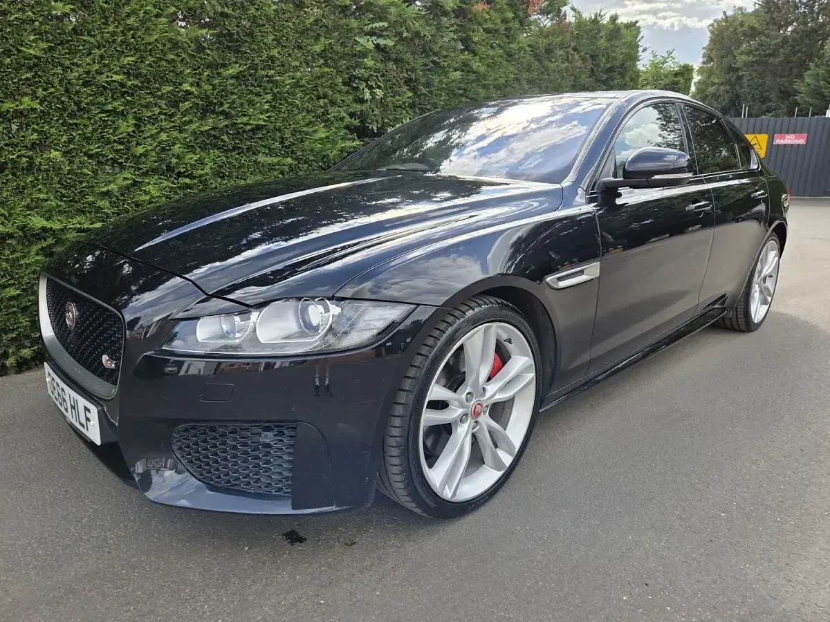 Used Jaguar XF S 300 HP (220 kW) 2016 Black Sedan