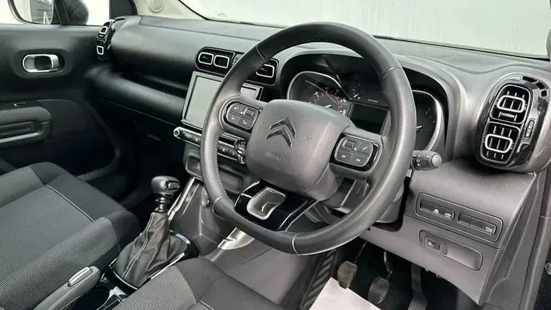 Begagnad Citroën C3 Aircross PureTech 110 HK (80 kW) 2022 Svart SUV