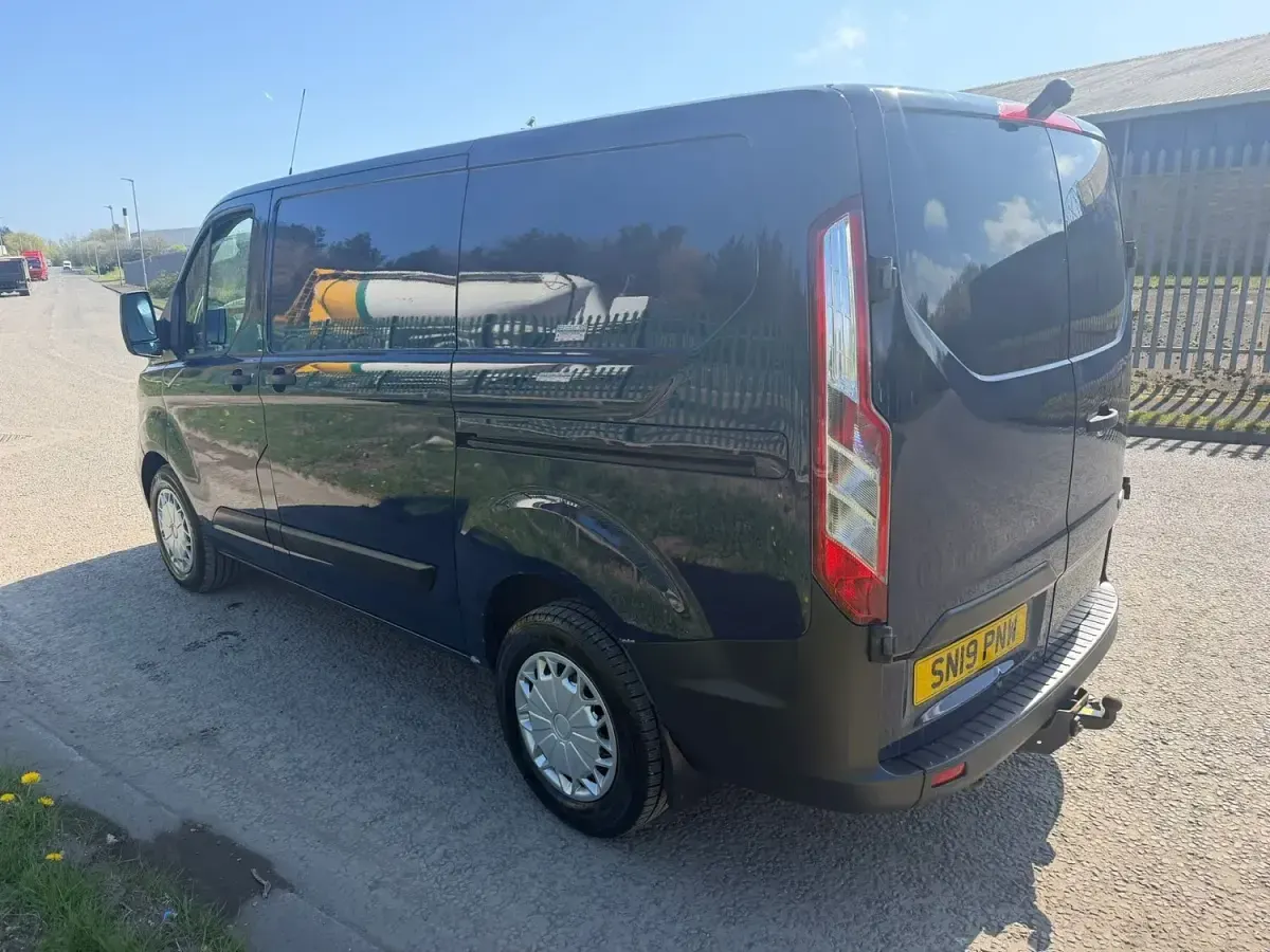 Used Ford Transit Custom 130 HP (95 kW) 2019 Blue Van