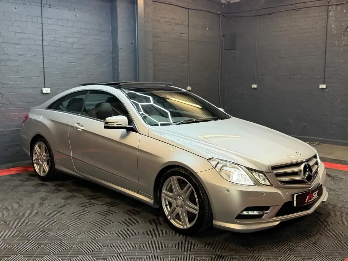 Używany Mercedes E350 2013 Srebrny Coupe