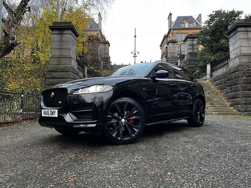 Black Used 2016 Jaguar F-Pace R-Sport SUV | £14,500 (Fair price) - Image 1/4