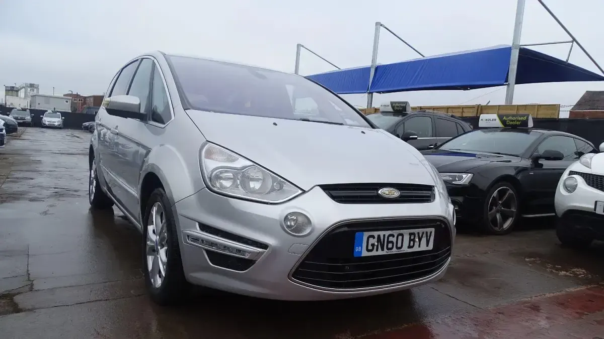 Usado Ford S-MAX Titanium 140 HP (102 kW) 2011 Prateado Monovolume