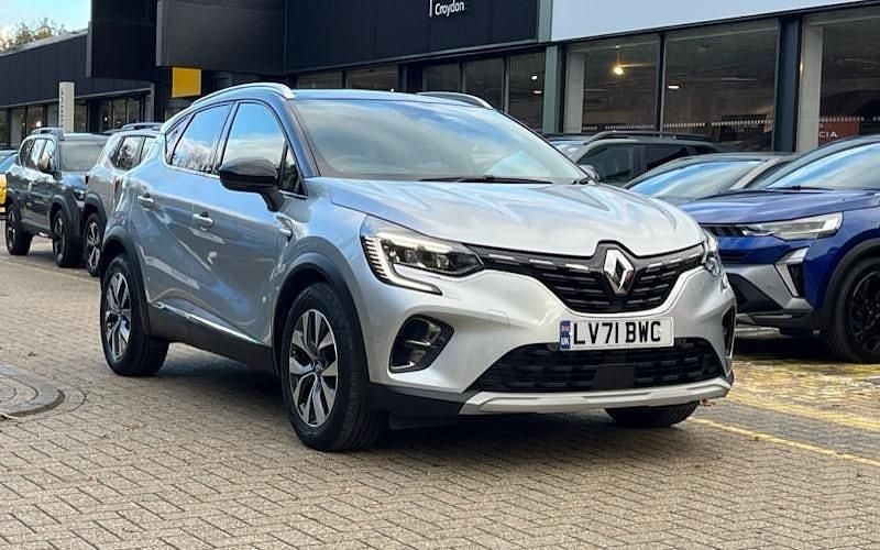 Grey/black Used 2021 Renault Captur Version S SUV | £14,050 (Good price) - Image 1/4