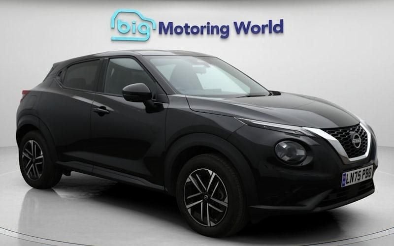 Used 2025 Nissan Juke N-Connecta SUV | £18,000 (Expensive) - Image 1/4