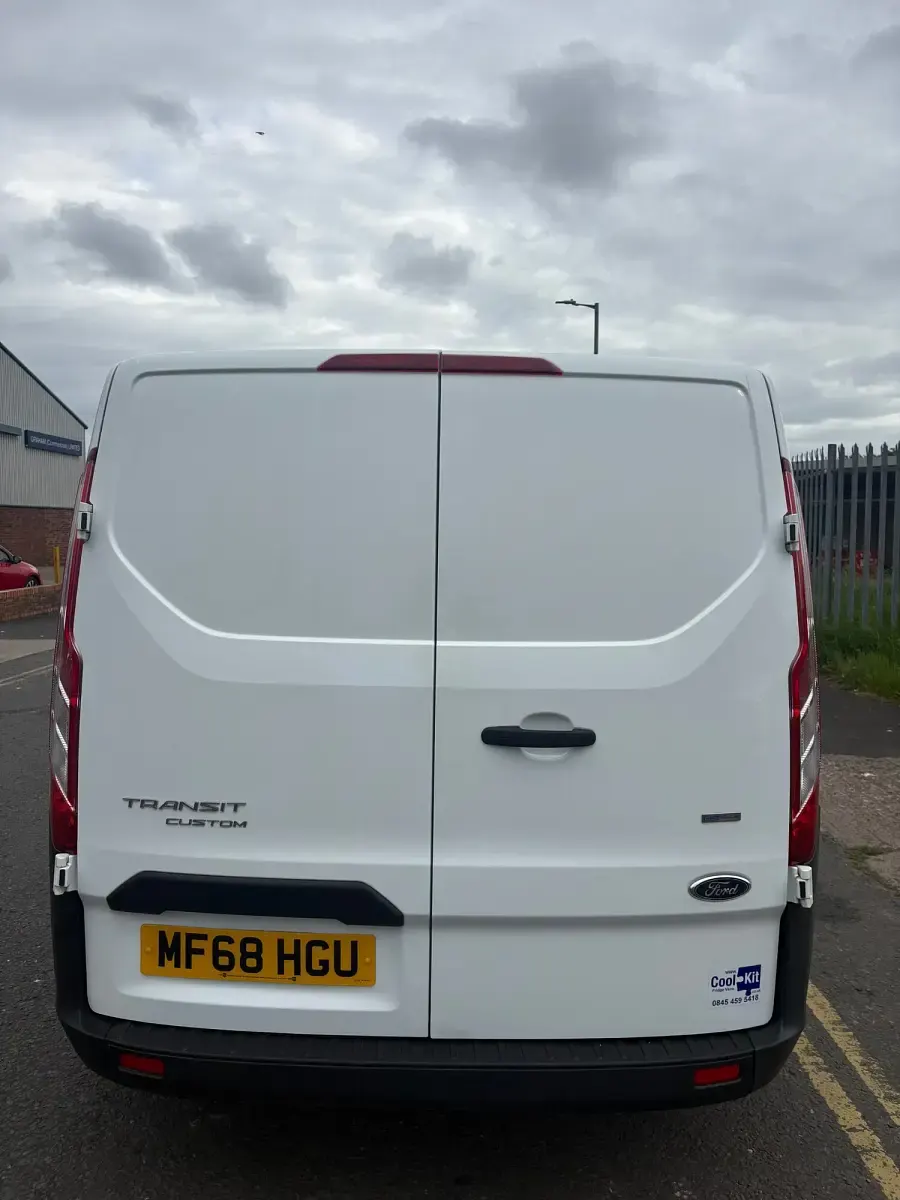 Used Ford Transit Custom 105 HP (77 kW) 2018 White Van
