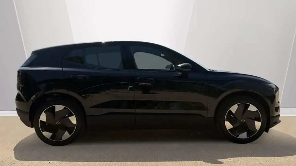 New Volvo EX30 Plus 200 kW (272 HP) 2026 Black SUV