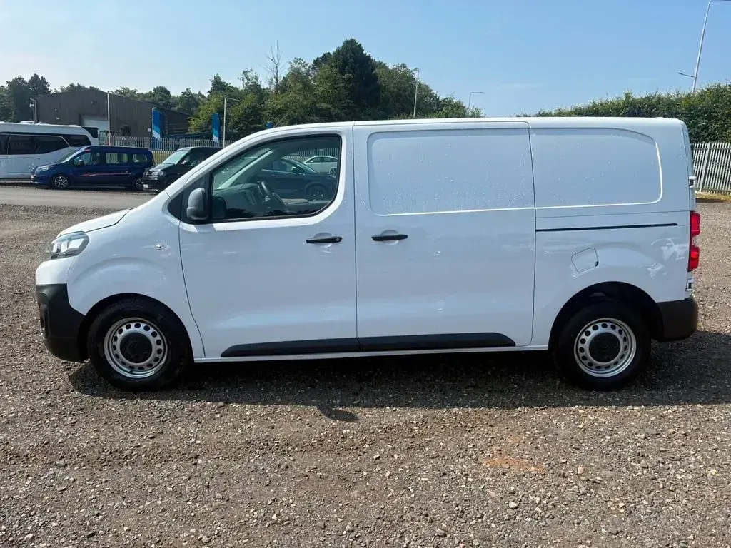 Used Citroën Dispatch 2023 White MPV