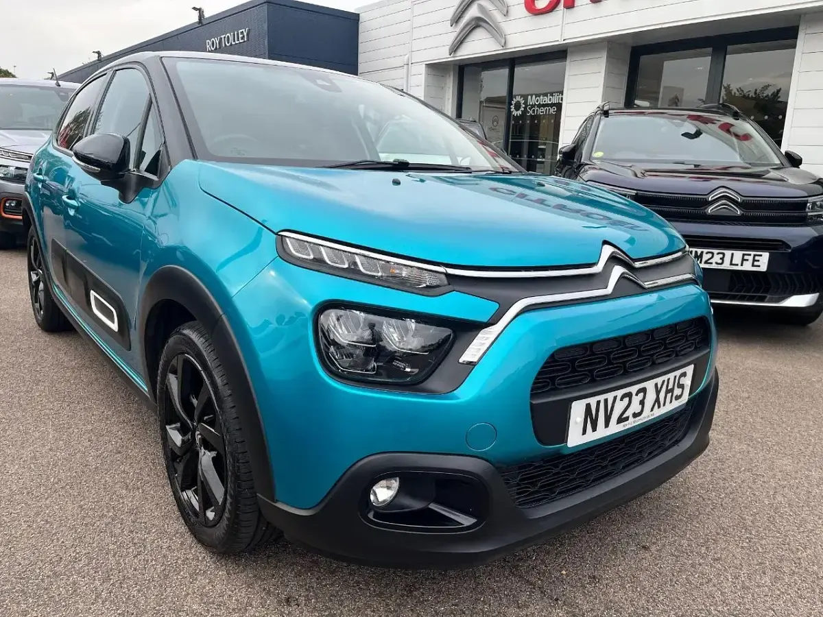 Used Citroën C3 PureTech 108 HP (79 kW) 2023 Blue Hatchback