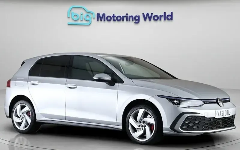 Used VW Golf VIII GTE 245 HP (180 kW) 2024 Hatchback