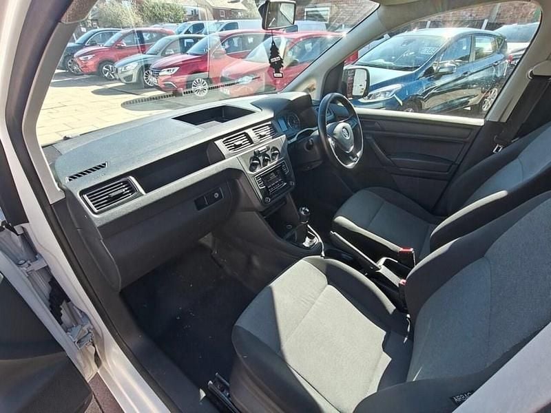 Used VW Caddy Startline 122 HP (89 kW) 2018 White MPV