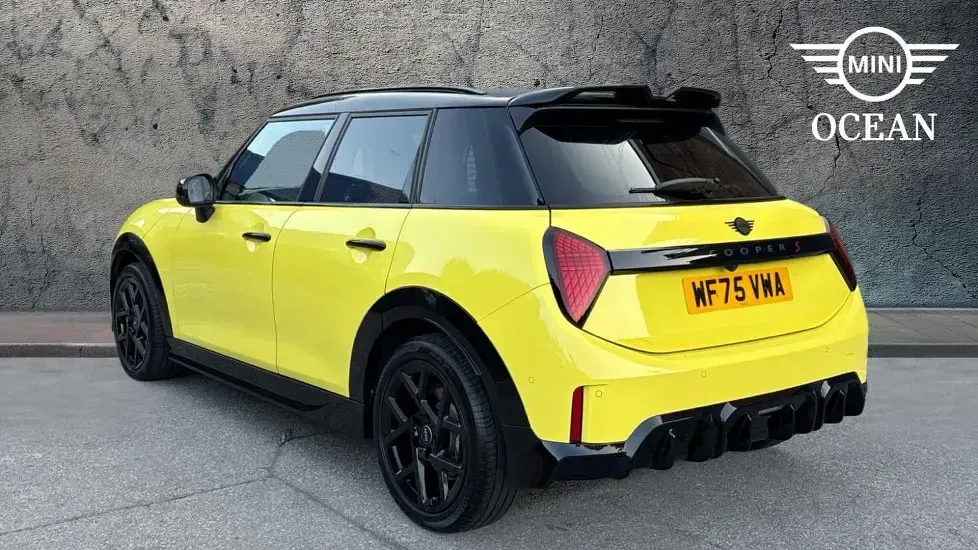 Used Mini Cooper S Hatch 201 HP (147 kW) 2026 Yellow Hatchback