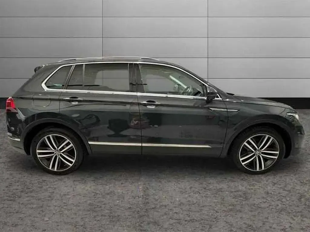 Used VW Tiguan Elegance 150 HP (110 kW) 2022 Grey SUV