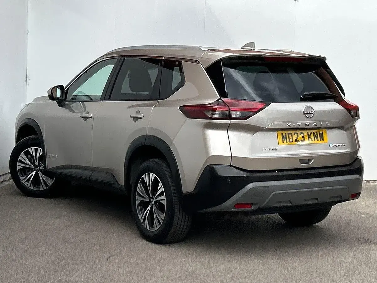 Used Nissan X-Trail N-Connecta 213 HP (156 kW) 2023 Silver SUV