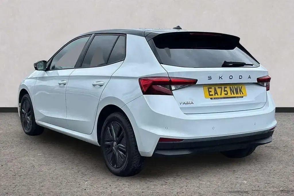 Used Skoda Fabia Design Edition 94 HP (69 kW) 2025 Moon white metallic black magic pearl effect Hatchback