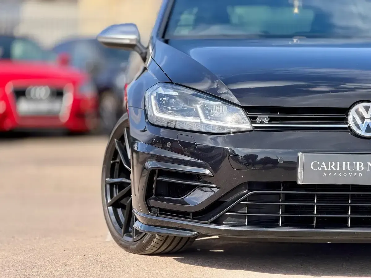 Usado VW Golf VII R 300 HP (220 kW) 2019 Preto Citadino