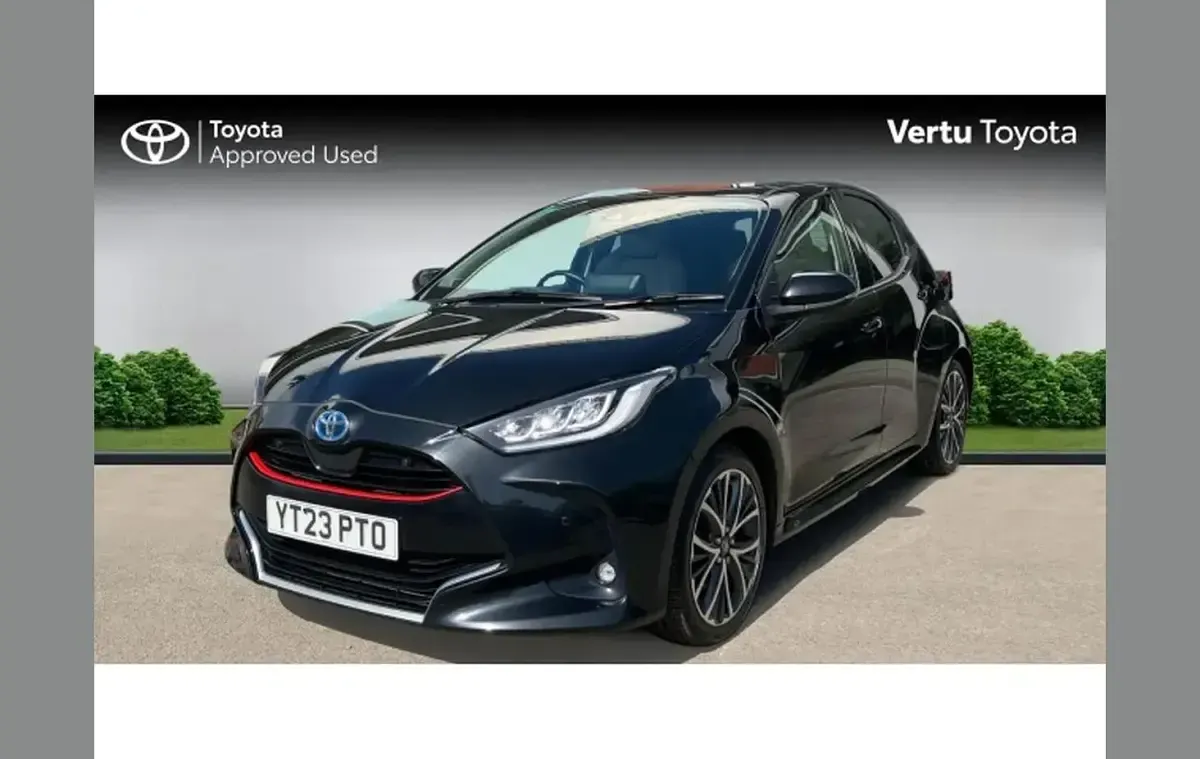 Used Toyota Yaris 116 HP (85 kW) 2023 Black Hatchback