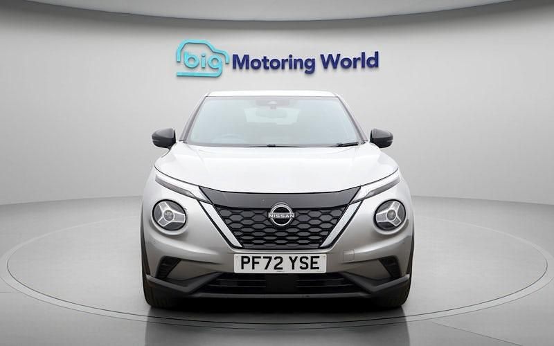 Used Nissan Juke N-Connecta 143 HP (105 kW) 2023 Silver SUV