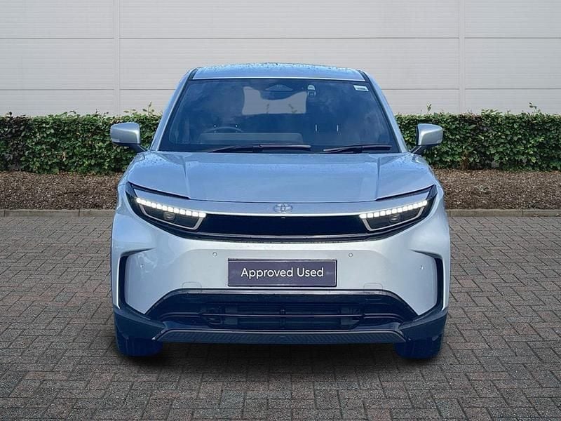 New Toyota Urban Cruiser Design 127 kW (174 HP) 2026 Liquid silver SUV