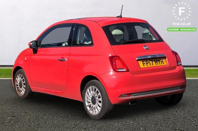 Usado Fiat 500 Lounge 69 HP (50 kW) 2017 Rosa Citadino