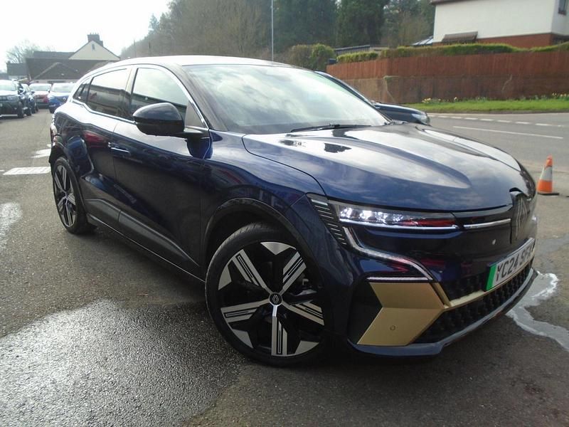 Used Renault Megane E-Tech Iconic 160 kW (218 HP) 2024 Blue/black Hatchback