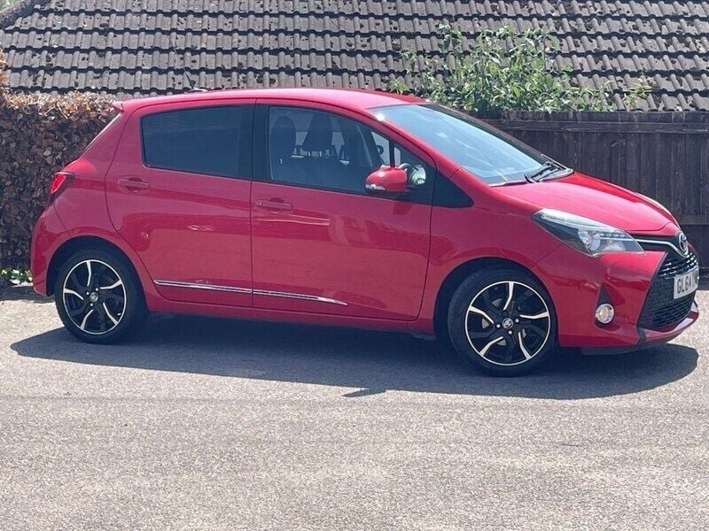 Red Used 2014 Toyota Yaris Sport Hatchback | £6,295 (Fair price) - Image 1/4