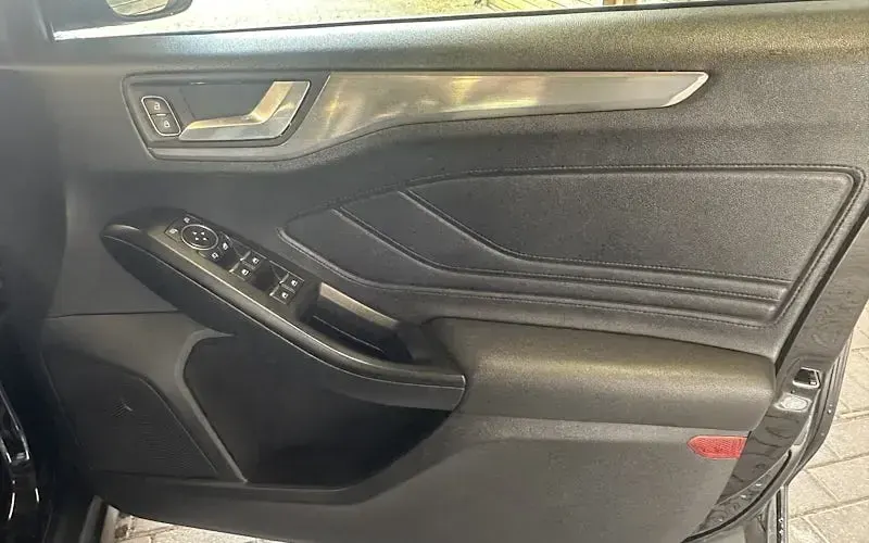 Used Ford Focus Titanium 125 HP (91 kW) 2018 Black Hatchback