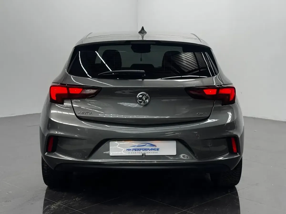 Used Vauxhall Astra SRi 110 HP (80 kW) 2017 Grey Hatchback