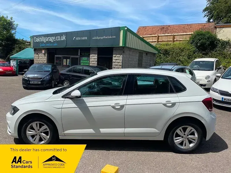 Used VW Polo SE 95 HP (69 kW) 2018 White Hatchback