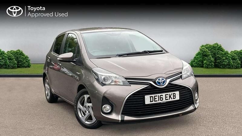 Other Used 2016 Toyota Yaris Hybrid Hatchback | £11,577 (Fair price) - Image 1/3