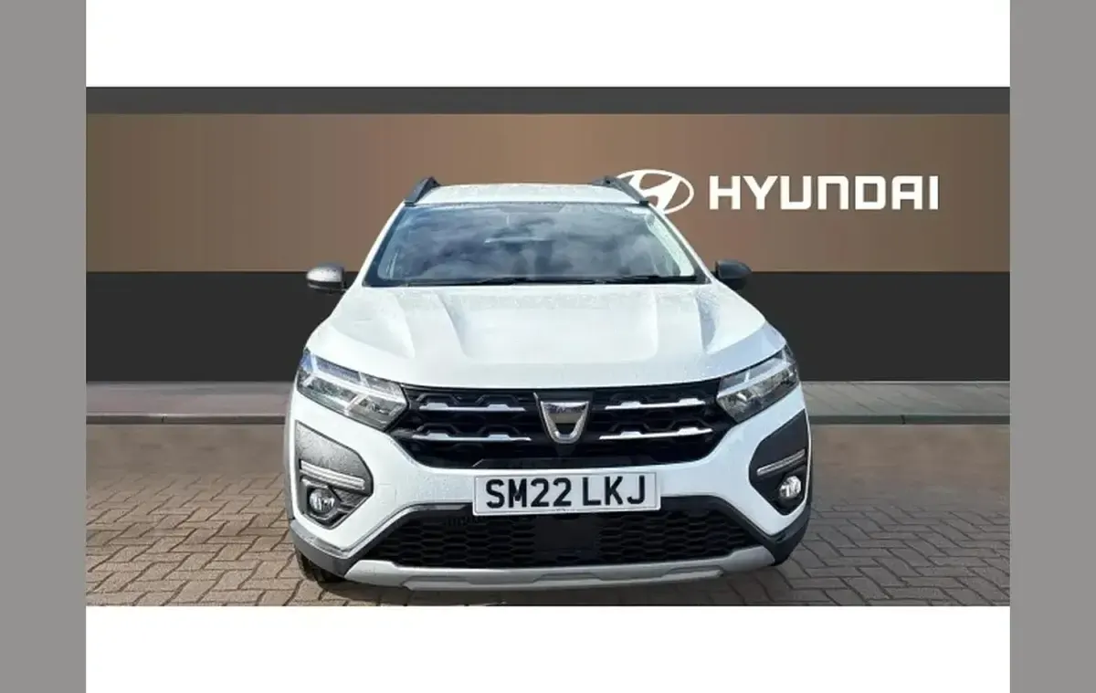 Used Dacia Jogger Essentiel 110 HP (80 kW) 2022 White MPV