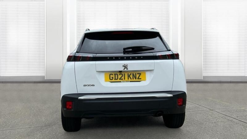 White Used 2021 Peugeot 2008 Allure Premium SUV | £13,749 (Fair price) - Image 1/4