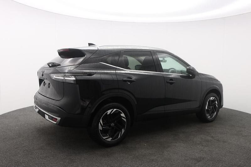 New Nissan Qashqai N-Connecta 138 HP (101 kW) 2025 Black SUV