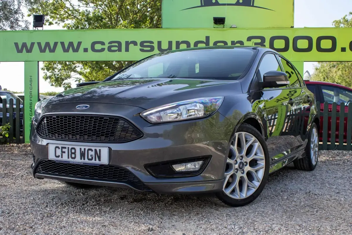 Used Ford Focus ST-Line 140 HP (102 kW) 2018 Grey Hatchback