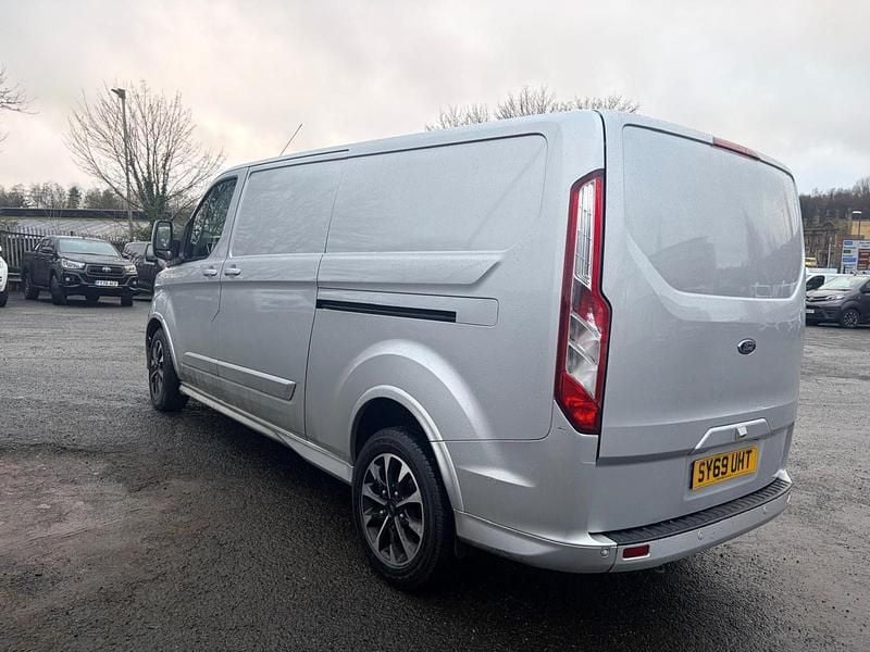 Used Ford Transit Custom Sport 185 HP (136 kW) 2019 Silver Van