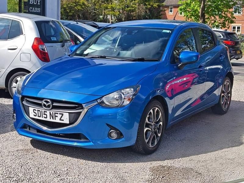 Begagnad Mazda 2 Edition 2015 Blå Halvkombi