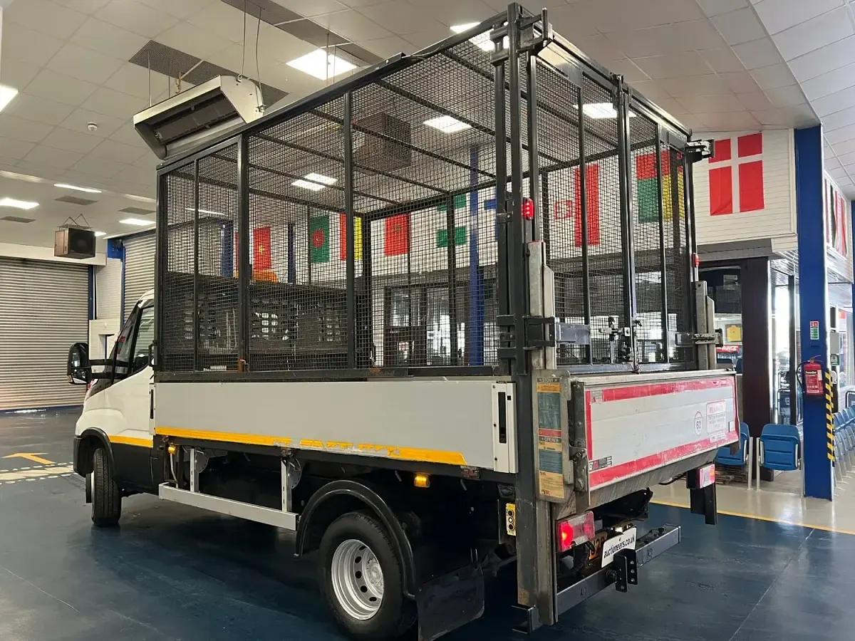 Used Iveco Daily 160 HP (117 kW) 2020 White