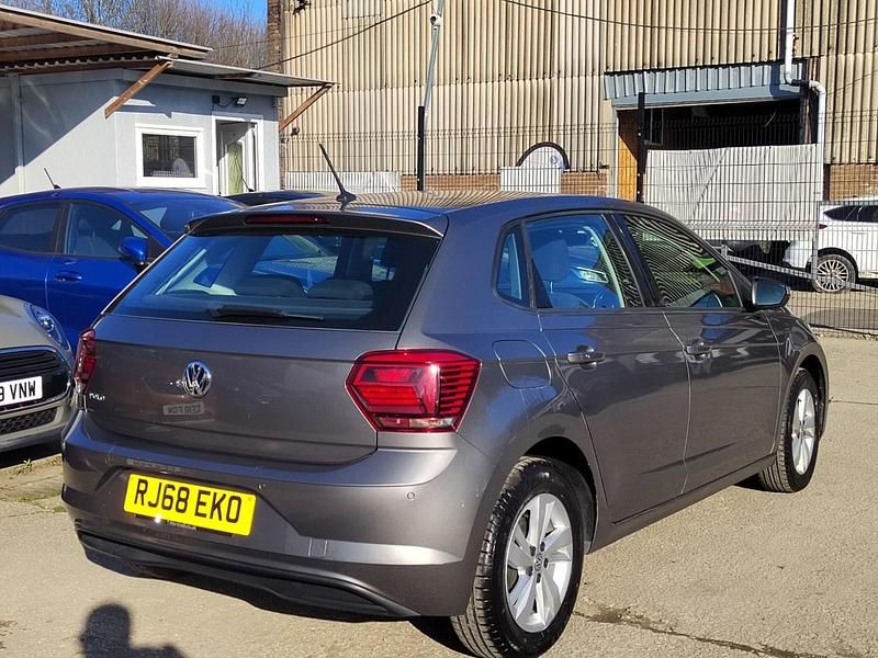 Używany VW Polo SE 94 KM (69 kW) 2018 Szary Hatchback