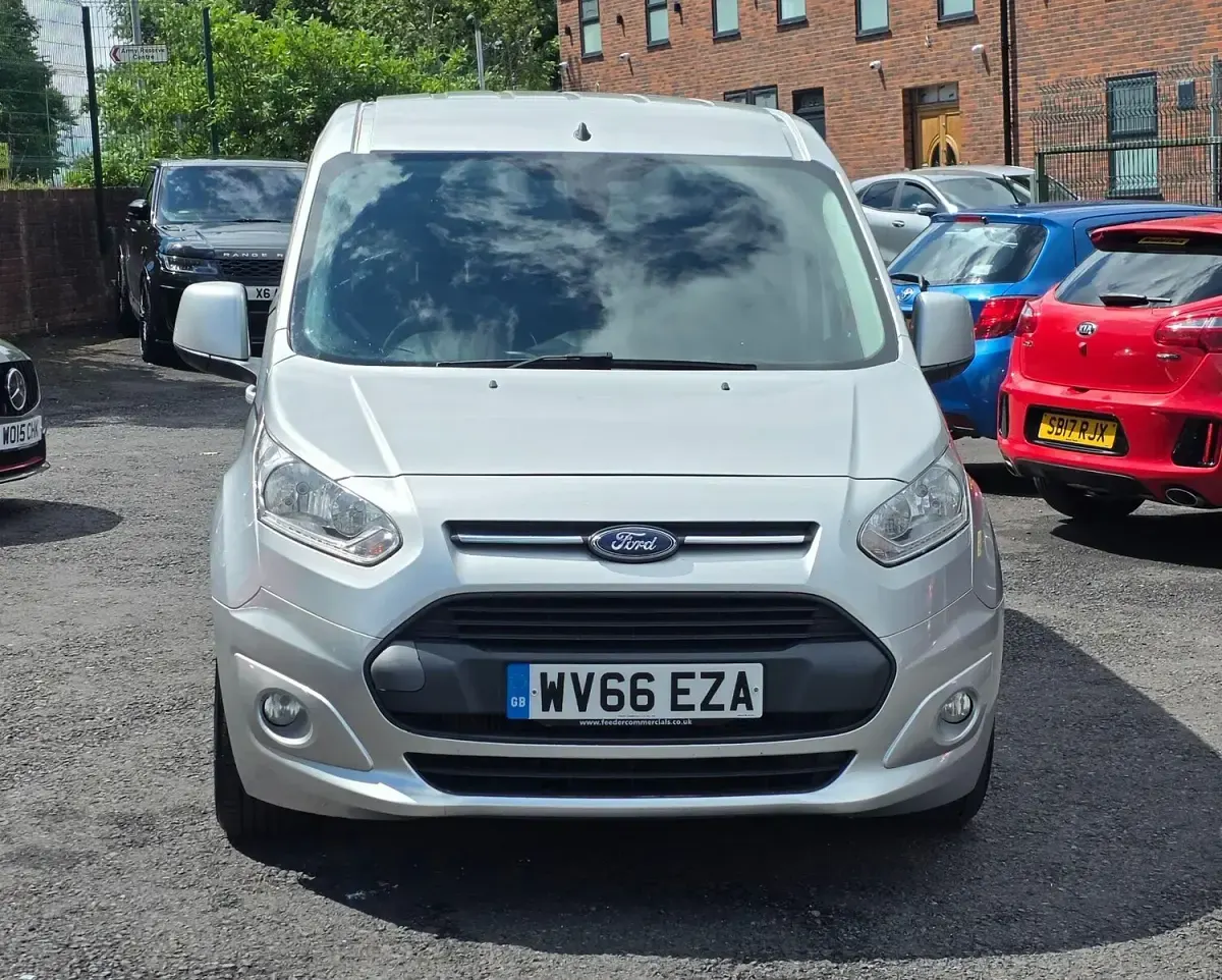 Used Ford Transit Connect Limited 120 HP (88 kW) 2016 Silver MPV