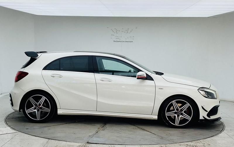 Begagnad Mercedes A250 AMG 2016 Vit Halvkombi