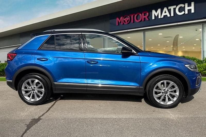 Usado VW T-Roc Style 150 HP (110 kW) 2023 Azul SUV