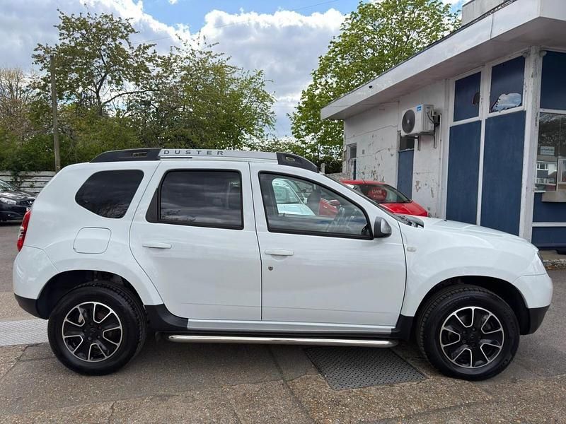Used Dacia Duster Prestige 110 HP (80 kW) 2016 White SUV