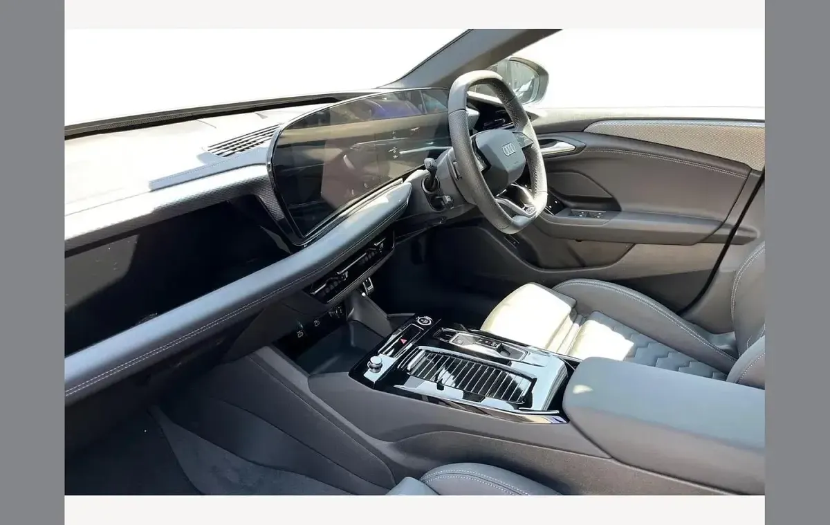 New Audi A6 e-tron S-Line 269 kW (367 HP) 2025 Mythos black Hatchback
