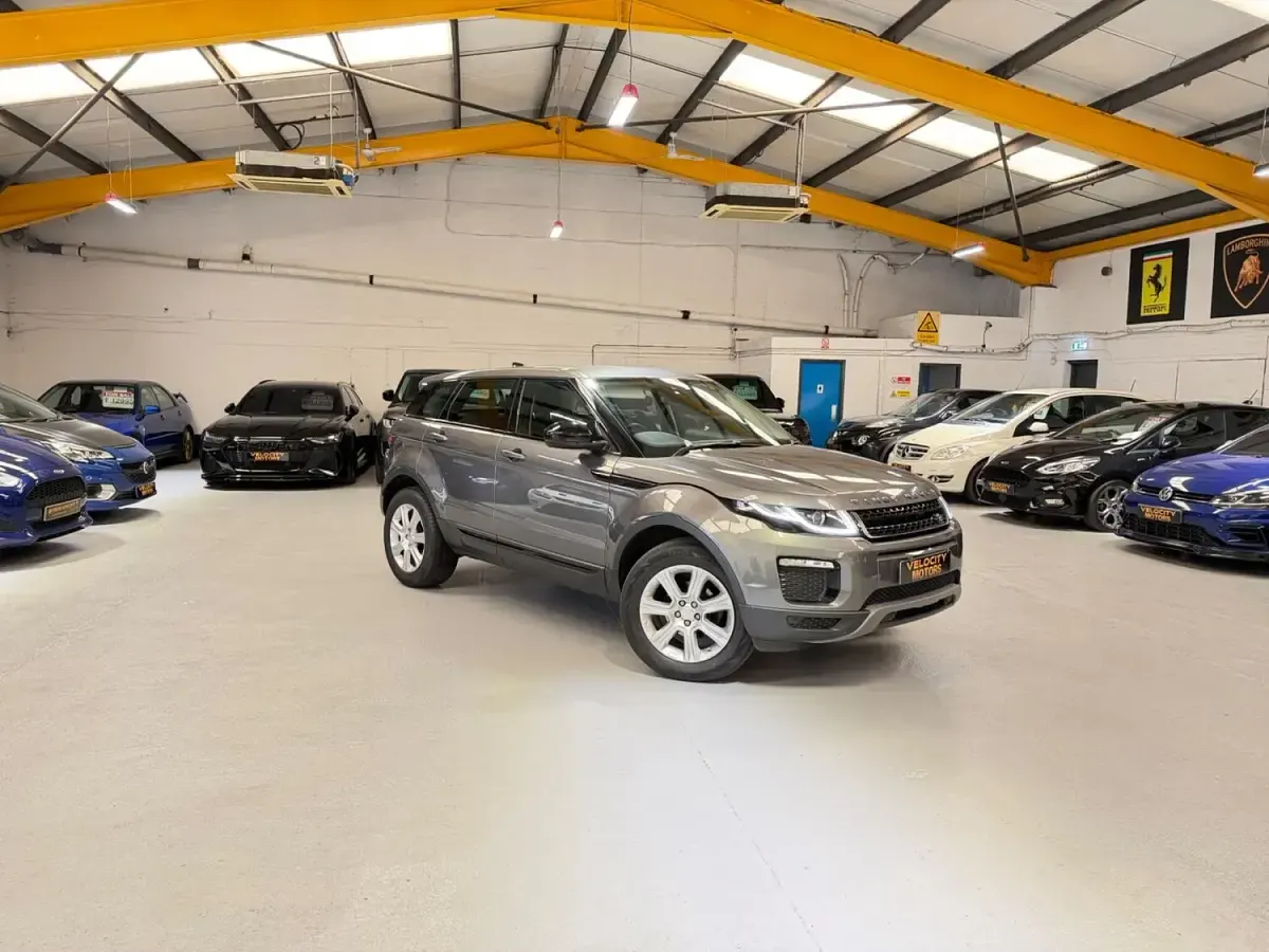 Used Land Rover Range Rover evoque SE 2019 Grey SUV