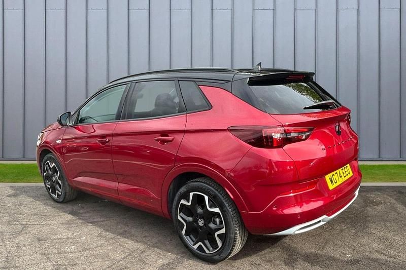Second-hand Vauxhall Grandland X Ultimate 128 CP (94 kW) 2025 Roșu SUV