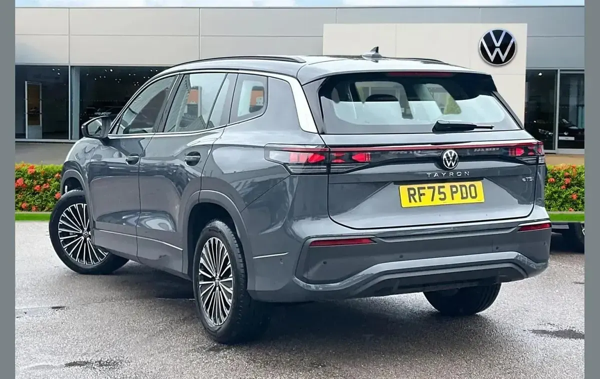 Used VW Tayron Life 150 HP (110 kW) 2026 Grey SUV