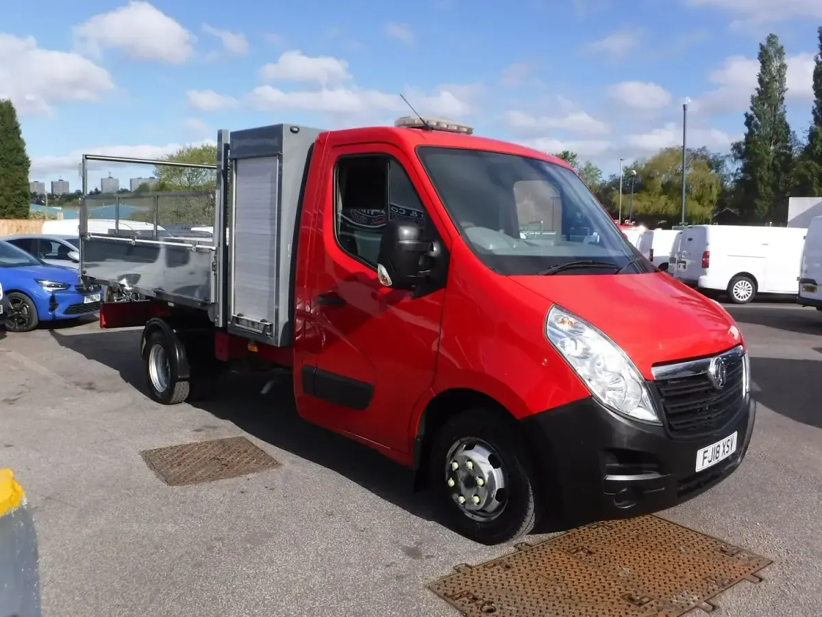 Used Vauxhall Movano 2018 Red MPV