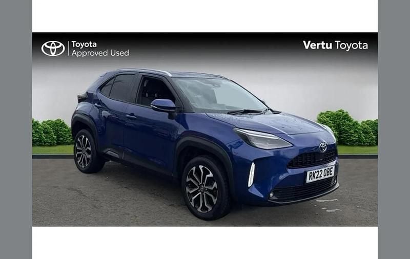 Used Toyota Yaris Cross Design 113 HP (83 kW) 2022 Blue SUV