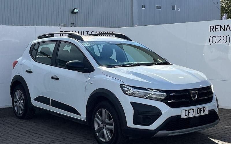 Used 2022 Dacia Sandero Essentiel Hatchback | £9,075 (Good price) - Image 1/3